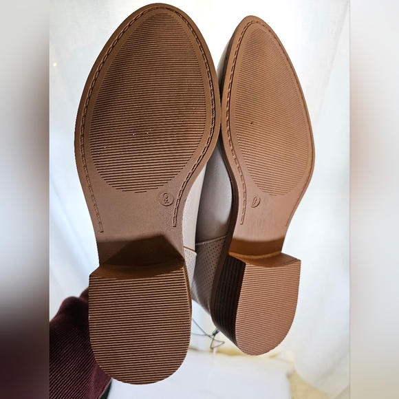 SERRA sz 9 Side Cut Bootie - Picture 2 of 8